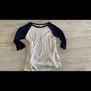 Baseball tee
